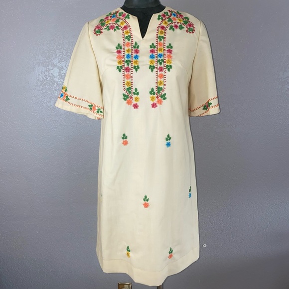 •RARE• 1960s Star of Siam Silk 3D Hand-Embroidered Mod Mini Dress - Picture 1 of 16